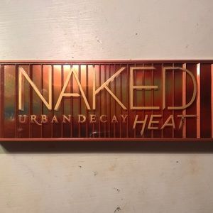Naked HEAT Eyeshadow Palette